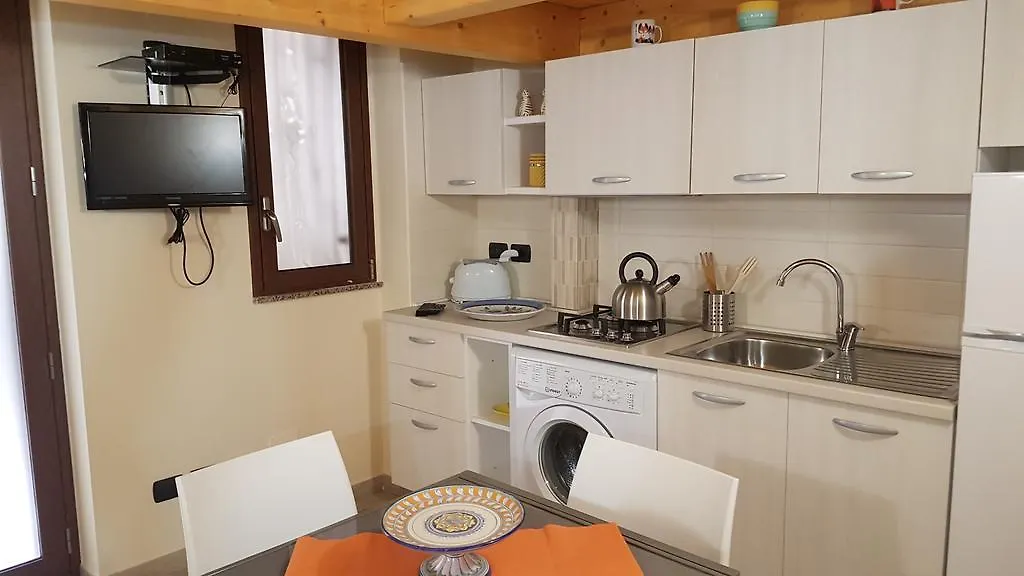 Apartment Ferienwohnung Loft Al Vicoletto Sul Mare Letojanni